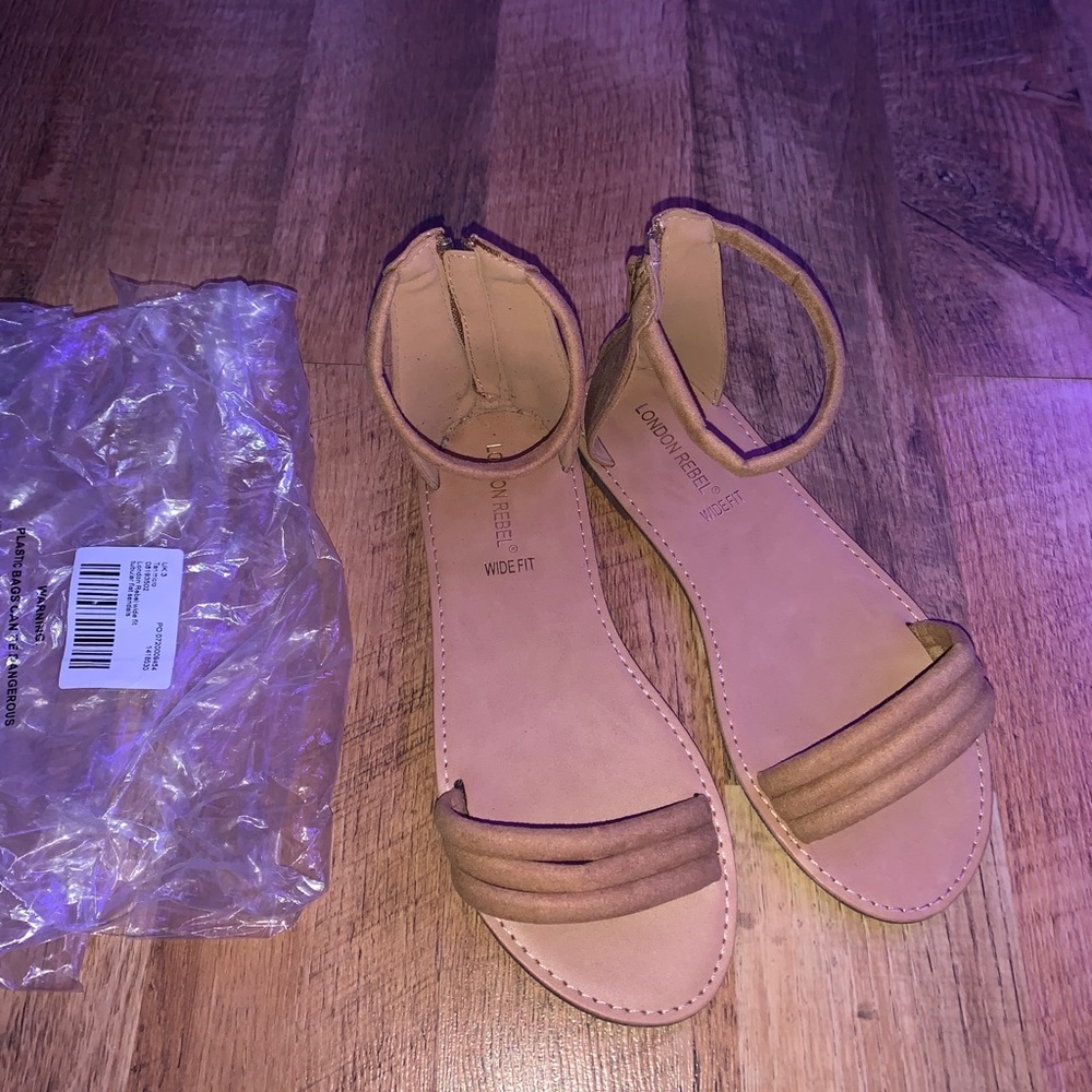 Back zip up sandals